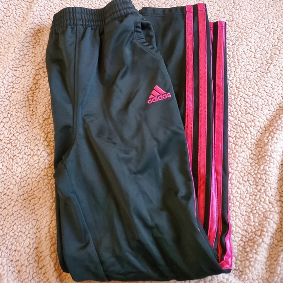 Youth Adidas warm-ups - Picture 1 of 2